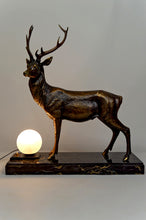 Charger l&#39;image dans la galerie, Importante Lampe Sculpturale en Bronze et Marbre, Cerf, Art Déco, France, Circa 1930
