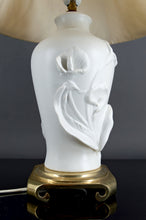 Lade das Bild in den Galerie-Viewer, Lampe en biscuit de porcelaine,  &quot;Calla Lily&quot;, par Nicholas Berbenczy, éditée par Franklin Mint, USA, 1986
