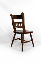 Charger l&#39;image dans la galerie, Lot de 6 chaises &quot;Windsor&quot; / Western / Cowboy en hêtre, Circa 1970
