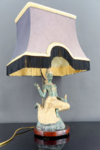 Charger l&#39;image dans la galerie, Paire de Lampes Sculpturales en Bronze à Double Patine Verte et Dorée, Thaïlande, Circa 1970
