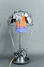 Charger l&#39;image dans la galerie, Paire de Lampes en Fer Forgé, Thème de la Vigne, Muller Frères Lunéville, Art Déco, Circa 1925
