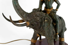 Lade das Bild in den Galerie-Viewer, Lampe Sculpturale en Bronze à double patine représentant Indra sur Airavata, Thaïlande, Milieu XXe
