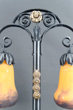 Загрузить изображение в средство просмотра галереи, Importante lampe bicéphale Art Déco en fer forgé à double patine– Muller Frères, circa 1920
