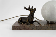 Загрузить изображение в средство просмотра галереи, Lampe Veilleuse Sculpturale Art Déco aux cerfs – vers 1930

