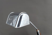 Cargar imagen en el visor de la galería, Importante Lampe de Bureau, Chrome, Aluminium et Marbre, Art Déco Moderniste, France, Circa 1930
