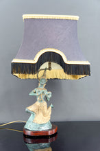 Charger l&#39;image dans la galerie, Paire de Lampes Sculpturales en Bronze à Double Patine Verte et Dorée, Thaïlande, Circa 1970
