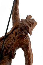 Загрузить изображение в средство просмотра галереи, Exceptionnelle suspension « Tyrolien / Alpiniste »,  Sculpture figurative en bois – Forêt Noire, vers 1950
