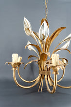 Charger l&#39;image dans la galerie, Important lustre &quot;Calla Lily&quot; par Hans Kögl, Métal Doré et Argenté, Cristal, circa 1970
