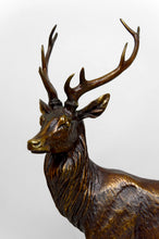 Charger l&#39;image dans la galerie, Importante Lampe Sculpturale en Bronze et Marbre, Cerf, Art Déco, France, Circa 1930
