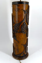Загрузить изображение в средство просмотра галереи, Importante Lampe Sculpturale en Bois – Ancien Rouleau Encreur d’Imprimerie Art Nouveau – Design Industriel – Circa 1900
