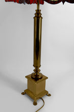 Загрузить изображение в средство просмотра галереи, Exceptionnelle lampe de table de style Tiffany – Bronze doré et vitrail opalescent – XXe siècle
