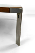 Загрузить изображение в средство просмотра галереи, Table basse en noyer et aluminium, par Osvaldo Borsani pour Tecno, Italie, Circa 1970
