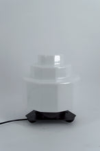 Загрузить изображение в средство просмотра галереи, Lampe Art Déco Steamline Modern, vers 1930 – Verre opalin et fer Forgé

