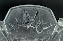 Cargar imagen en el visor de la galería, Lustre Art Déco aux papillons, signé Muller Frères, France, Circa 1920
