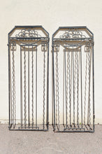 Cargar imagen en el visor de la galería, Paire de portes Art Déco en fer forgé, circa 1925
