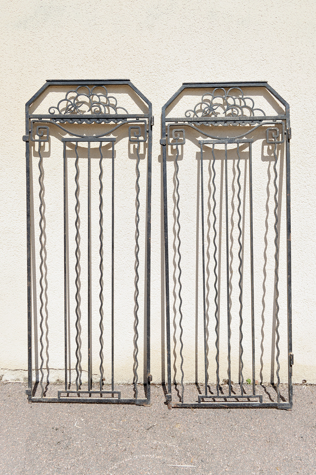 Paire de portes Art Déco en fer forgé, circa 1925