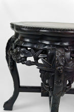 Charger l&#39;image dans la galerie, Paire de sellettes asiatiques en bois sculpté et plateaux en marbre, Indochine, Circa 1880
