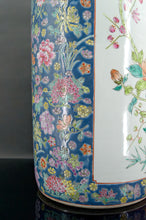 Cargar imagen en el visor de la galería, Important vase rouleau porte-parapluies / cannes, Chine, Quing, début XXe
