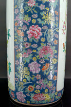 Charger l&#39;image dans la galerie, Important vase rouleau porte-parapluies / cannes, Chine, Quing, début XXe
