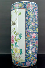 Lade das Bild in den Galerie-Viewer, Important vase rouleau porte-parapluies / cannes, Chine, Quing, début XXe
