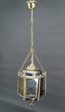 Charger l&#39;image dans la galerie, Lanterne mauresque en laiton et verre de couleur, Afrique du Nord, XXe
