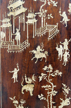 将图片加载到图库查看器，Armoire asiatique en bois de fer marqueté d&#39;os, Indochine, circa 1880
