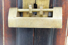 Charger l&#39;image dans la galerie, Armoire asiatique en bois de fer marqueté d&#39;os, Indochine, circa 1880
