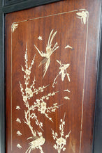 Lade das Bild in den Galerie-Viewer, Armoire asiatique en bois de fer marqueté d&#39;os, Indochine, circa 1880
