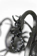 Загрузить изображение в средство просмотра галереи, Lustre aux dragons en fer forgé, Italie, circa 1900
