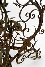Charger l&#39;image dans la galerie, Guéridon / table d&#39;appoint en fer forgé et plateau en marbre, Venise, Italie, XVIIe
