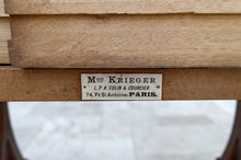 Загрузить изображение в средство просмотра галереи, Table de salle à manger par la Maison Krieger, Art Nouveau, circa 1900, en chêne massif
