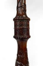 Charger l&#39;image dans la galerie, Lampadaire asiatique en bois sculpté, Indochine, circa 1900
