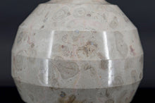 Загрузить изображение в средство просмотра галереи, Lampe boule Art Deco moderniste en marbre sculpté, France, Circa 1930

