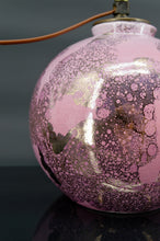 Charger l&#39;image dans la galerie, Lampe boule en céramique rose et nacrée par Marguerite Briansau, Art Deco, France, circa 1930
