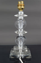 Загрузить изображение в средство просмотра галереи, Lampe en cristal Art Déco, attribuée à Jacques Adnet pour Bacarrat, France, Circa 1940

