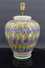 Cargar imagen en el visor de la galería, Lampe en céramique Deruta, Italie, circa 1970-1980
