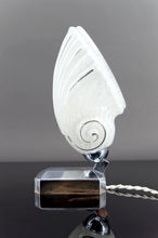 Load image into Gallery viewer, Lampe &quot;Coquillage&quot; Art Deco moderniste, France, vers 1930
