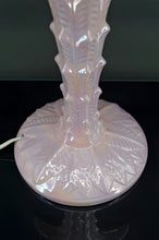 Load image into Gallery viewer, Lampe Palmier en céramique rose nacrée, Italie, circa 1960

