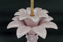 Cargar imagen en el visor de la galería, Lampe Palmier en céramique rose nacrée, Italie, circa 1960
