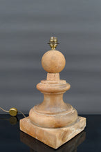 Cargar imagen en el visor de la galería, Lampe pilastre en terre cuite, style brutaliste, France, Mid-Century
