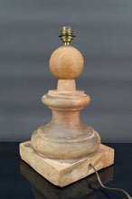 Load image into Gallery viewer, Lampe pilastre en terre cuite, style brutaliste, France, Mid-Century

