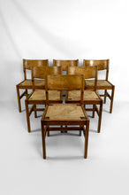Cargar imagen en el visor de la galería, Lot de 6 chaises brutalistes en Orme avec assises paillées, Maison Regain, Circa 1960
