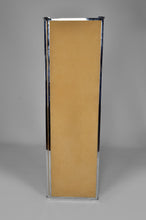 Charger l&#39;image dans la galerie, Miroir triptyque gainé de cuir provenant des Ateliers de Coco Chanel, Art Deco, France, Circa 1930
