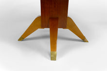 Cargar imagen en el visor de la galería, Table basse ronde Art Déco en érable, France, vers 1940
