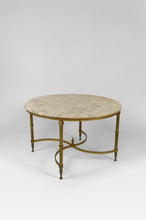 Load image into Gallery viewer, Table basse circulaire / ronde néoclassique, Laiton et Marbre, France, circa 1960

