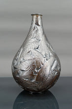Charger l&#39;image dans la galerie, Vase René Lalique, modèle Sauge, Circa 1923
