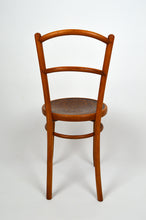 Cargar imagen en el visor de la galería, Chaise bistrot par J&amp;J Kohn avec assise décorée
