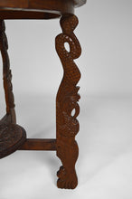 Загрузить изображение в средство просмотра галереи, Table basse sculptée de dragons et de paons, Indonésie, vers 1920
