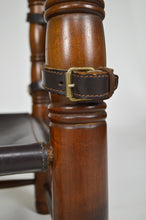 Cargar imagen en el visor de la galería, Chaise basse Moderniste en bois et cuir
