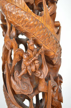 Cargar imagen en el visor de la galería, Sellette haute Indochinoise en bois sculpté à thème mythologique
